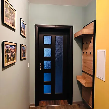 Vyara 60 Apartmán *