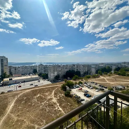 Vyara 60 Apartment *